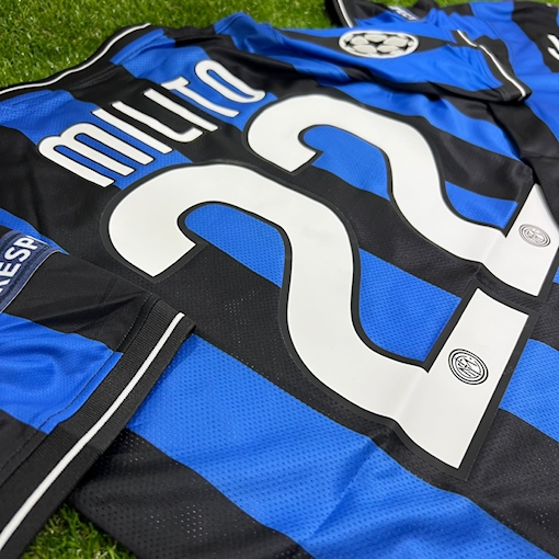 Picture of Inter Milan 09/10 Home Milito