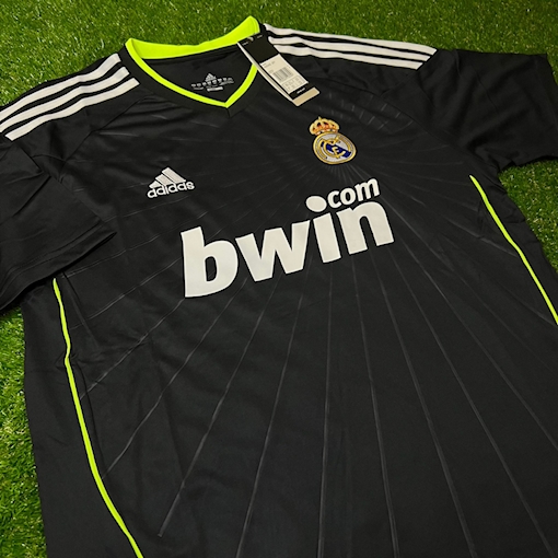 Picture of Real Madrid 10/11 Away