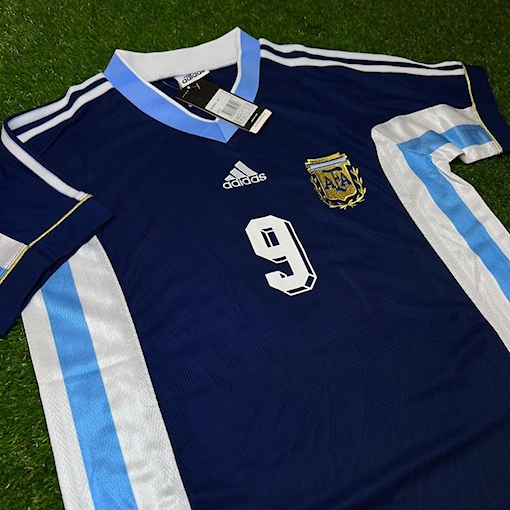 Picture of Argentina 1998 Away Batistuta