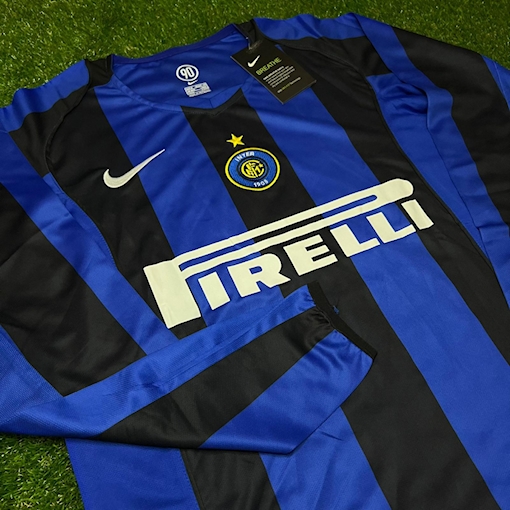 Picture of Inter Milan 04/05 Home Adriano