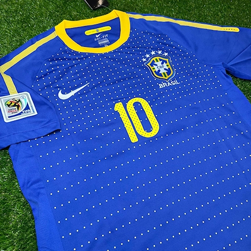 Picture of Brazil 2010 Away Kaka 