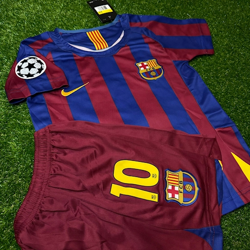 Picture of Barcelona 05/06 Home Ronaldinho Kids 