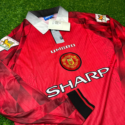 Picture of Manchester United 96/97 Home Cantona Long-sleeve