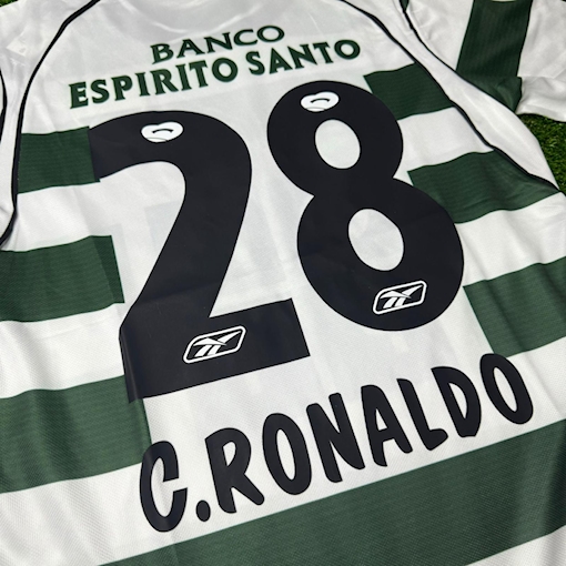 Picture of Sporting CP 02/03 Home Ronaldo 