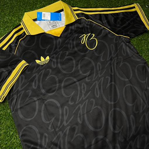 صورة Jude Bellingham Black & Yellow