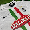 Picture of Juventus 10/11 Away