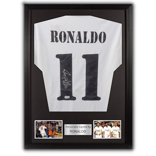 صورة Ronaldo Nazario signed & framed