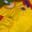 صورة Colombia 1990 Away
