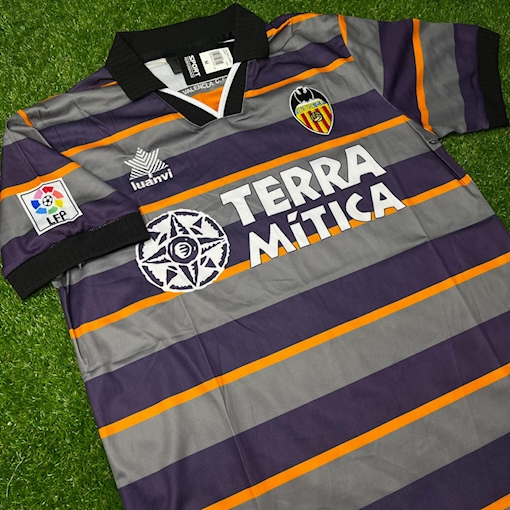 Picture of Valencia 99/00 Third