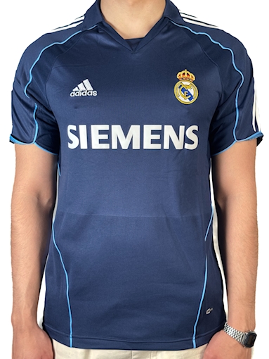 Picture of Real Madrid 05/06 Away Zidane