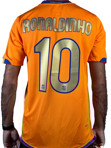 Picture of Barcelona 06/07 Away Ronaldinho