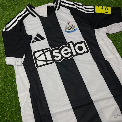 صورة Newcastle 24/25 Home Player Version