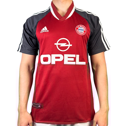 Picture of Bayern Munich 01/02 Home