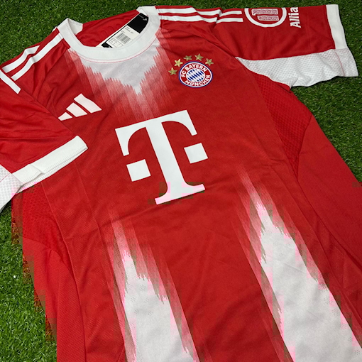 Picture of Bayern Munich 25/26 Home Player Version