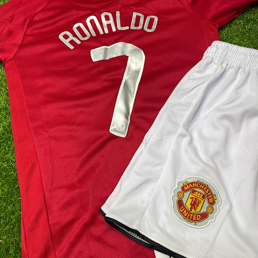 Picture of Manchester United 07/08 Home Ronaldo Kids Long - Sleeve