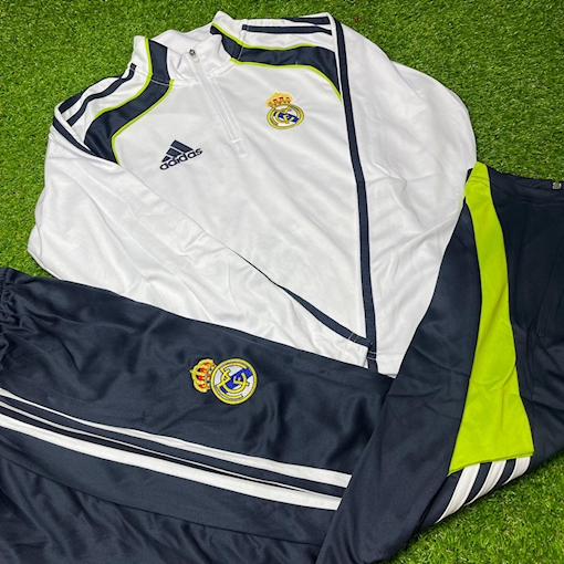 Picture of Real Madrid 2025 training kit Kids