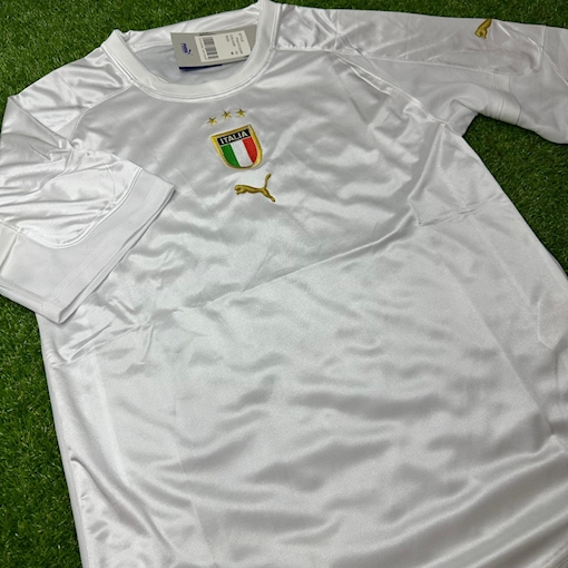 Picture of Italy 04/06 Away